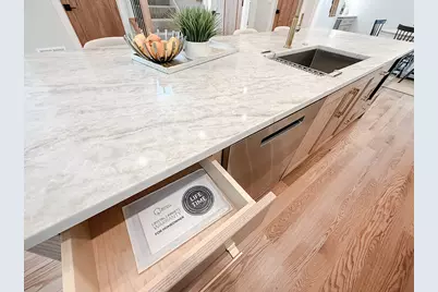 885 Geneva Road, Saint Charles, IL 60174 - Photo 12