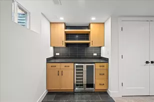 1207 Hoffman Ave, Park Ridge, IL 60068 - Photo 16