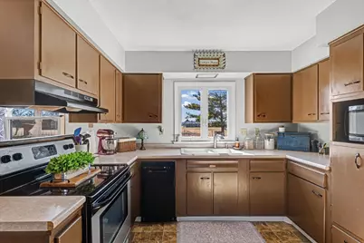 913 E 1st Street, Gibson City, IL 60936 - Photo 16