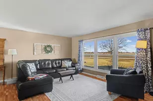 913 E 1st St, Gibson City, IL 60936 - Photo 10