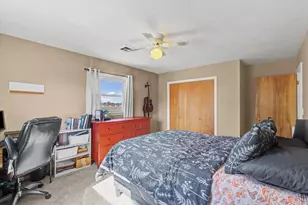 913 E 1st St, Gibson City, IL 60936 - Photo 26