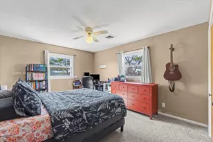 913 E 1st St, Gibson City, IL 60936 - Photo 24