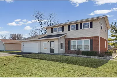 913 E 1st Street, Gibson City, IL 60936 - Photo 1