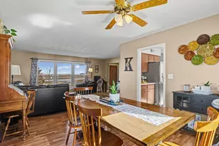 913 E 1st St, Gibson City, IL 60936 - Photo 12