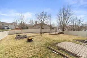 2331 Handley Ln, Aurora, IL 60502 - Photo 18