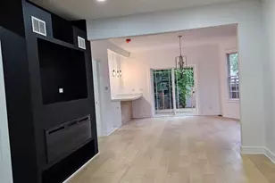 5402 N Mobile Ave, Chicago, IL 60630 - Photo 4