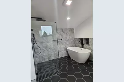 5402 N Mobile Avenue, Chicago, IL 60630 - Photo 22