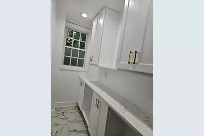 5402 N Mobile Avenue, Chicago, IL 60630 - Photo 12