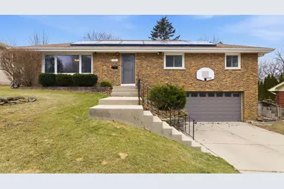 136 McKinstry Drive, Elgin, IL 60123 - Photo 1