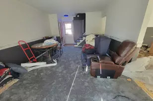 17W747 Standish Ln, Villa Park, IL 60181 - Photo 2