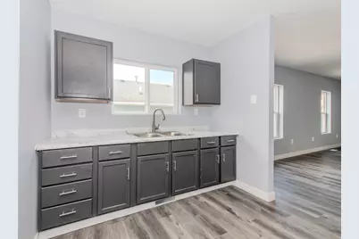 689 E Bluff Street, Marseilles, IL 61341 - Photo 6