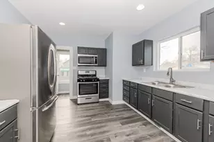 689 E Bluff St, Marseilles, IL 61341 - Photo 4