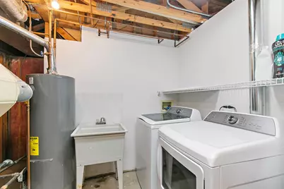 4025 Peartree Drive, Lake in the Hills, IL 60156 - Photo 26