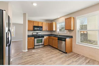 4025 Peartree Drive, Lake in the Hills, IL 60156 - Photo 10
