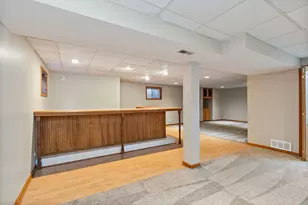 4025 Peartree Dr, Lake in the Hills, IL 60156 - Photo 20