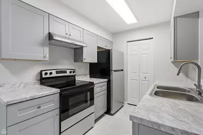 627 Virginia Road #111, Crystal Lake, IL 60014 - Photo 2