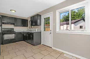 1512 Lincoln Pl, Calumet City, IL 60409 - Photo 8