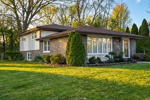 8103 Gladys Ln, Palos Hills, IL 60465 - Photo 1