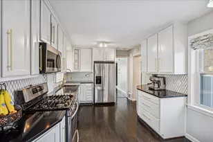 1426 Bristol Ave, Westchester, IL 60154 - Photo 8