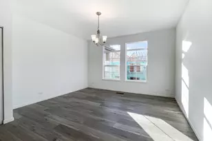 245 Regency Ct, Wauconda, IL 60084 - Photo 6