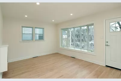 4533 N Keystone Avenue, Chicago, IL 60630 - Photo 2