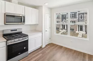 6395 Ulster Dr, Tinley Park, IL 60477 - Photo 2
