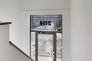 2114 W Byron St, Chicago, IL 60618 - Photo 6