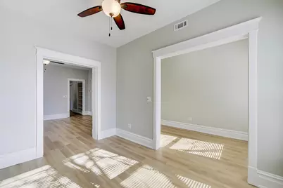 2114 W Byron Street #1, Chicago, IL 60618 - Photo 12