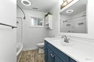 925 Lindenwood Dr, Aurora, IL 60506 - Photo 18