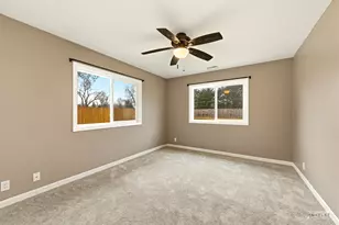 925 Lindenwood Dr, Aurora, IL 60506 - Photo 12