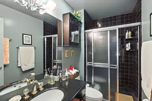 550 Greystone Ln, Wheeling, IL 60090 - Photo 10