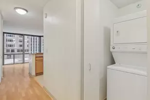 222 N Columbus Dr, Chicago, IL 60601 - Photo 10