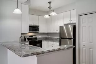 1731 Pavilion Way, Park Ridge, IL 60068 - Photo 6