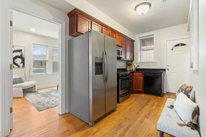 3335 W Byron Street #2, Chicago, IL 60618 - Photo 10