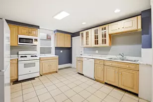 1525 S Main St, Rockford, IL 61102 - Photo 6