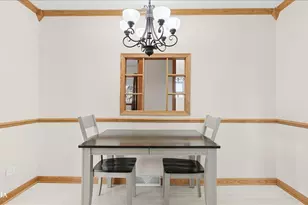 7132 W 84th Pl, Burbank, IL 60459 - Photo 6