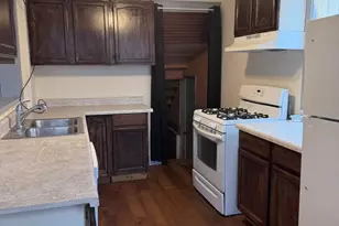 1121 Fairview Ave, Rockford, IL 61101 - Photo 2