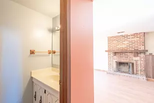 428 N Ashbury Ave, Bolingbrook, IL 60440 - Photo 10