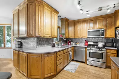 316 E Highland Avenue, Villa Park, IL 60181 - Photo 10