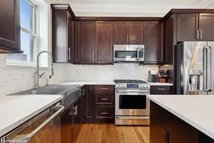 210 N Halsted St, Chicago, IL 60661 - Photo 10