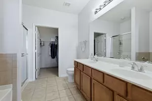 2202 Tremont Ln, Joliet, IL 60431 - Photo 10