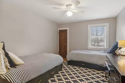 131 Walton Street, Barrington, IL 60010 - Photo 16