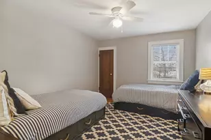 131 Walton St, Barrington, IL 60010 - Photo 16