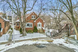 4952 N Bernard St, Chicago, IL 60625 - Photo 32