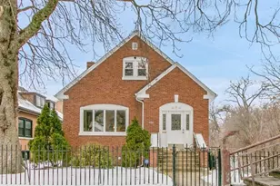 4952 N Bernard St, Chicago, IL 60625 - Photo 1