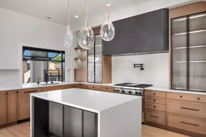 3617 N Magnolia Avenue #2, Chicago, IL 60657 - Photo 4