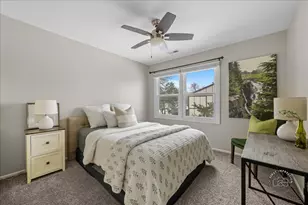 63 White Oak Cir, Saint Charles, IL 60174 - Photo 16