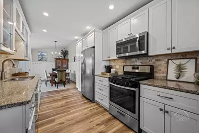 63 White Oak Circle #63, Saint Charles, IL 60174 - Photo 10