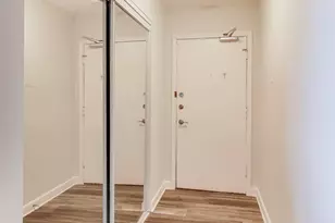 6325 N Sheridan Rd, Chicago, IL 60660 - Photo 4