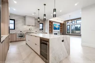 23388 N Birchwood Ln, Deerfield, IL 60015 - Photo 12